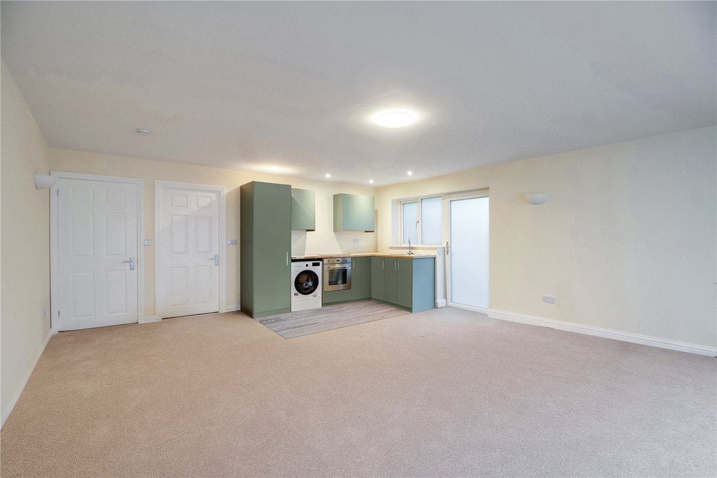 Kitchen & Living